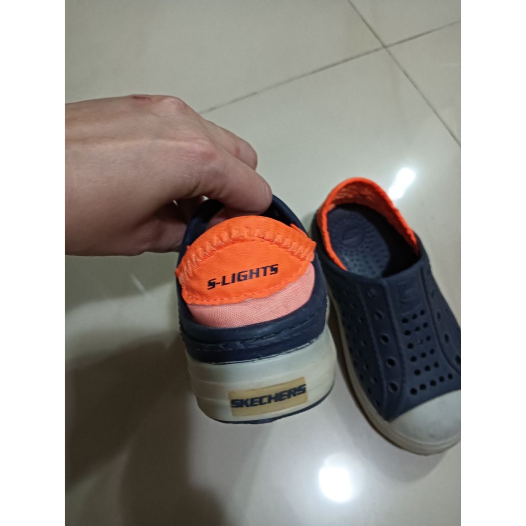 preloved skechers sepatu anak ada lampu