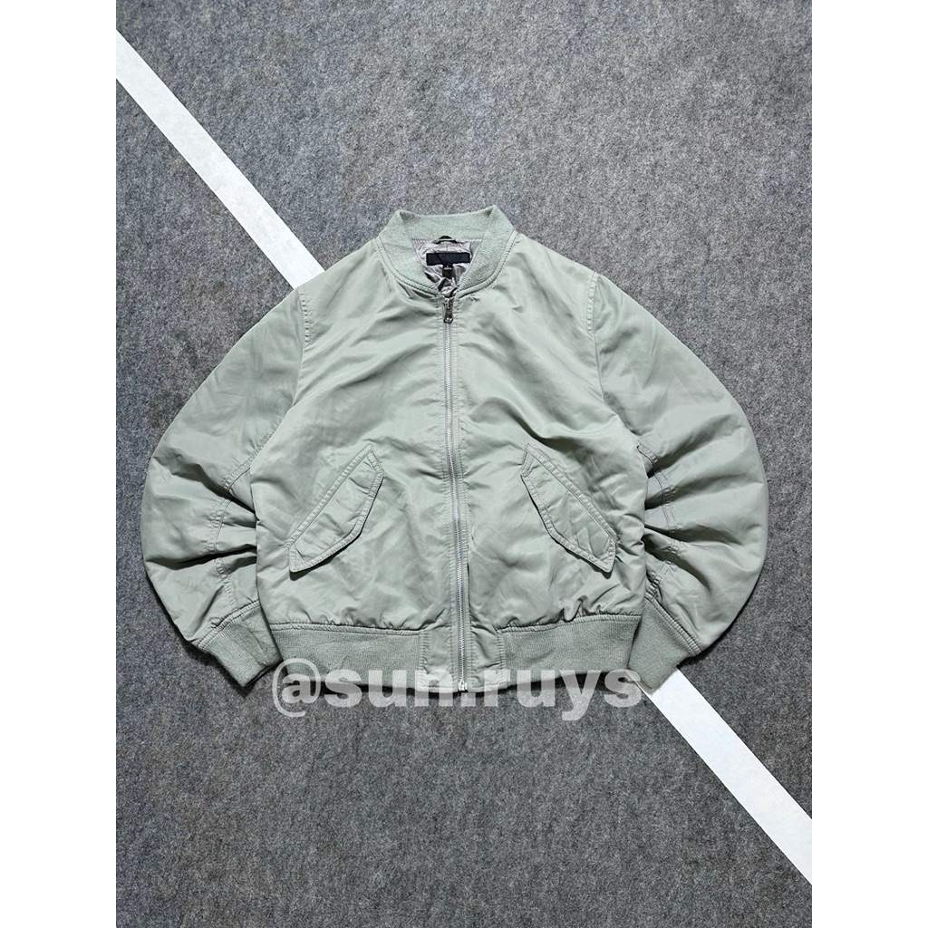•Uniqlo Bomber Jacket•