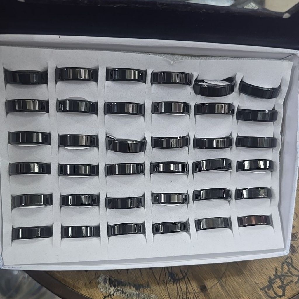 Grosir Cincin Stainless Steel/ Titanium hitam polos tebal size mix sampe besar 1box isi 36pcs