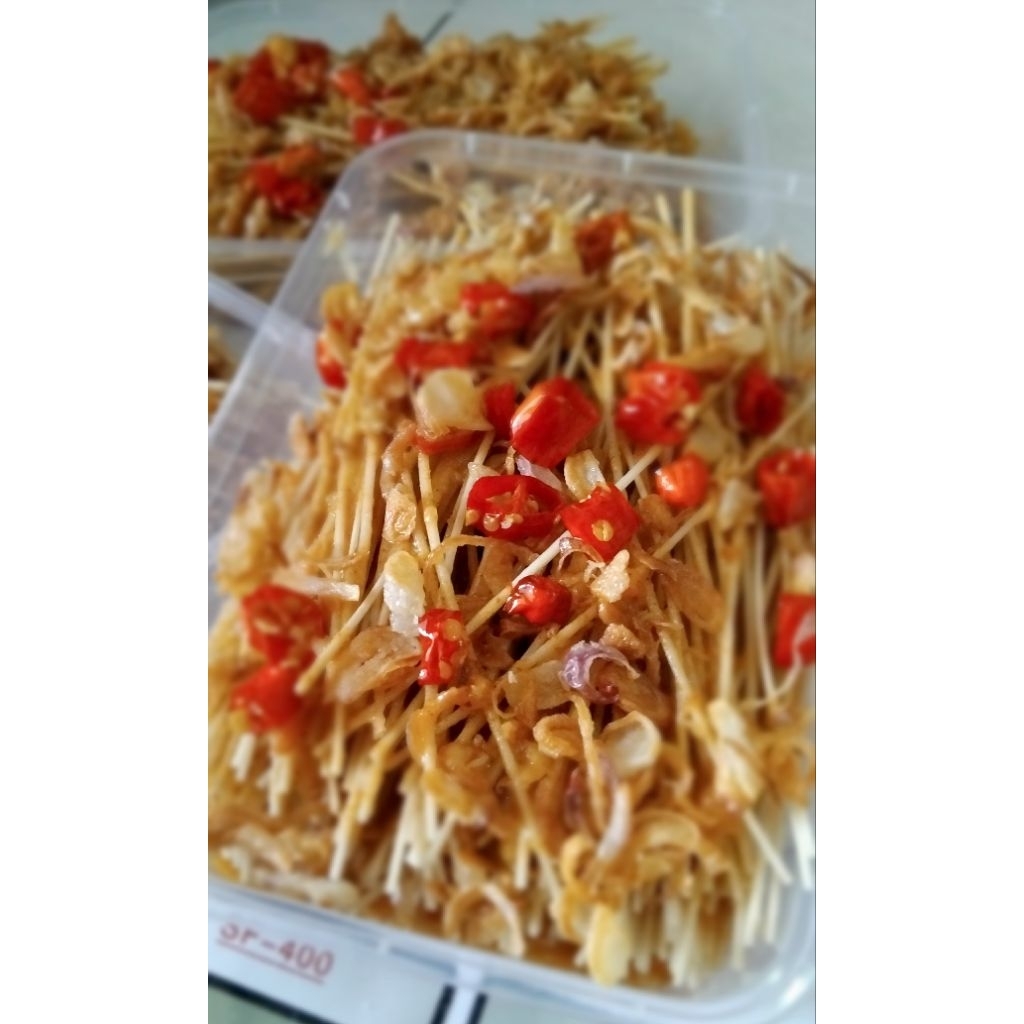 

Mie Lidi Gabyur Pedes,Asin,gurih