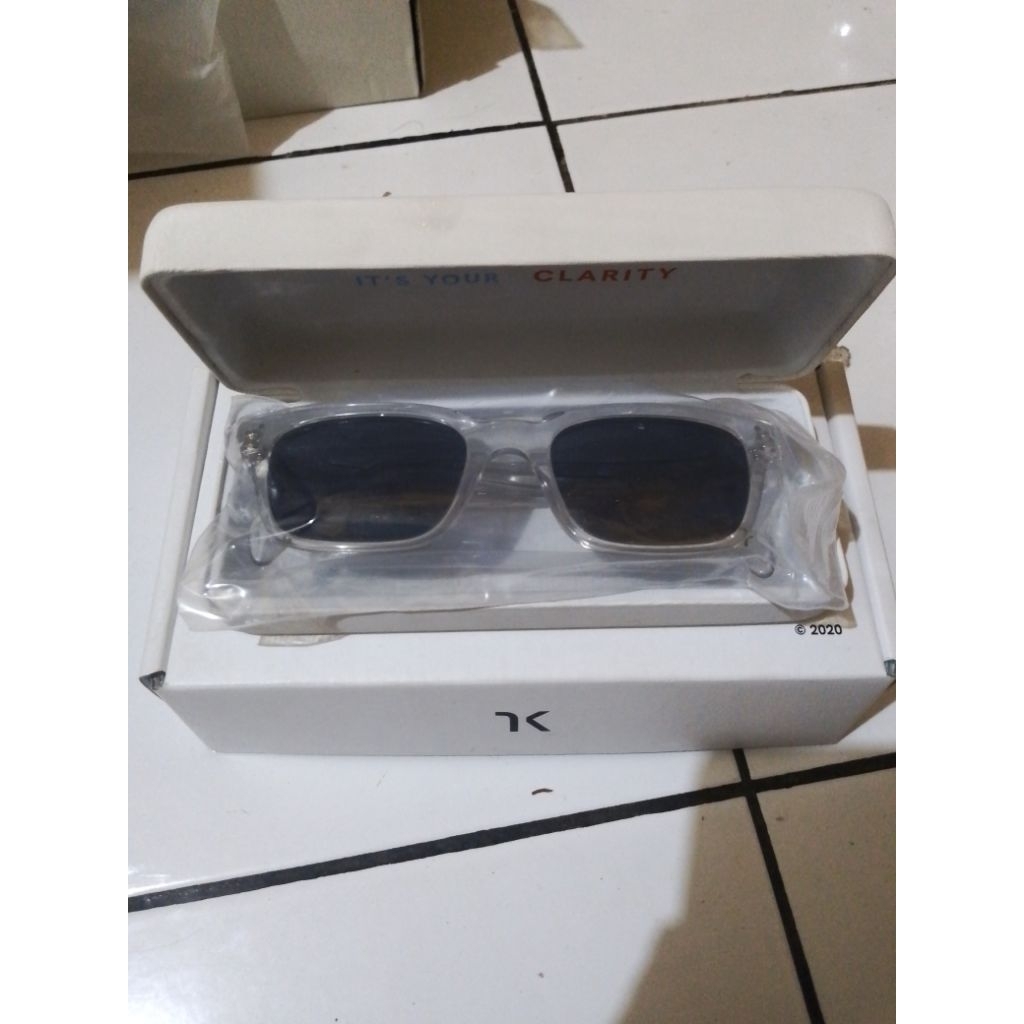 Kacamata Hitam / Sunglasses HEYKAMA