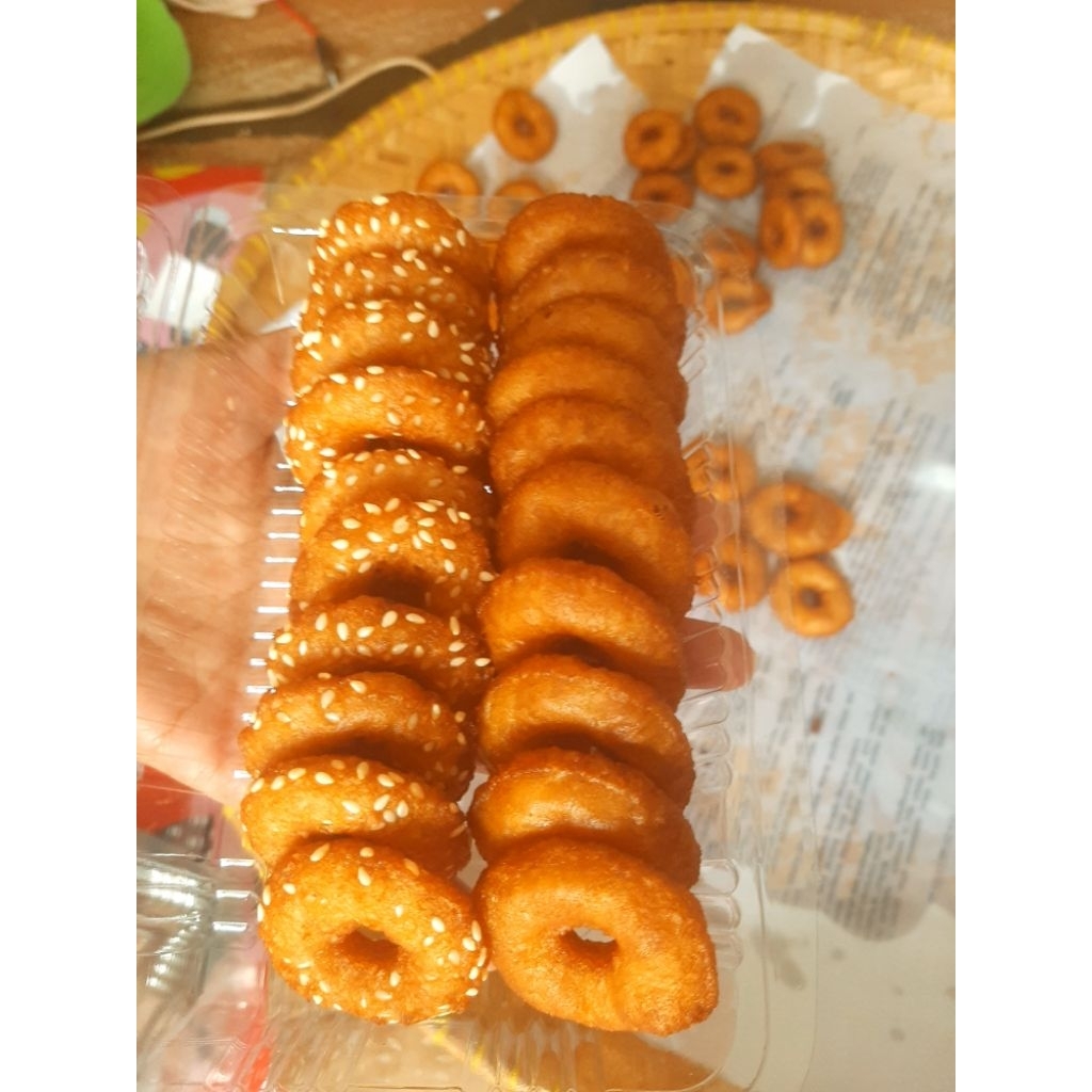 

ali agrem kue cincin original 10pcs mix wijen 10pcs isi 20pcs