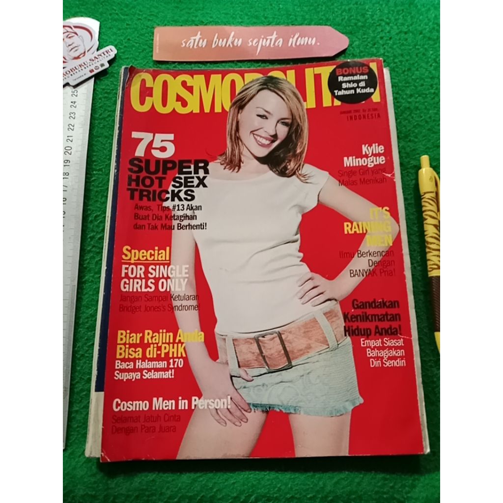 Majalah Cosmopolitan Indonesia cover Kylie Minogue.