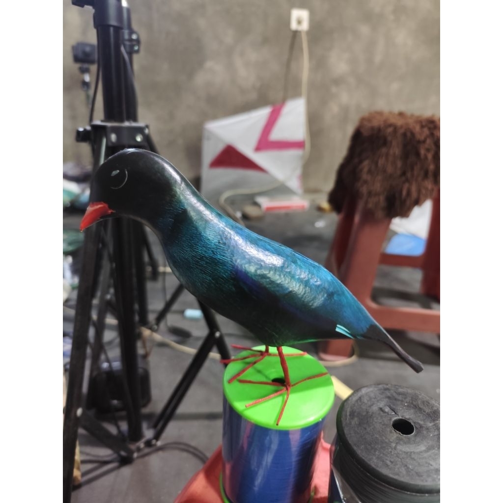 boneka burung tengkek buto/ jontrot patung manuk tengkek biru mirip aslinya bahan spon bagus
