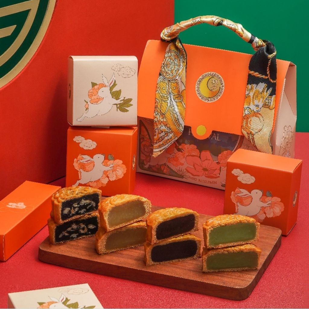 

Mooncake Hampers Isi 4 / Kue Bulan High Quality / Hampers Kue Bulan Halal / Prosperity Bag