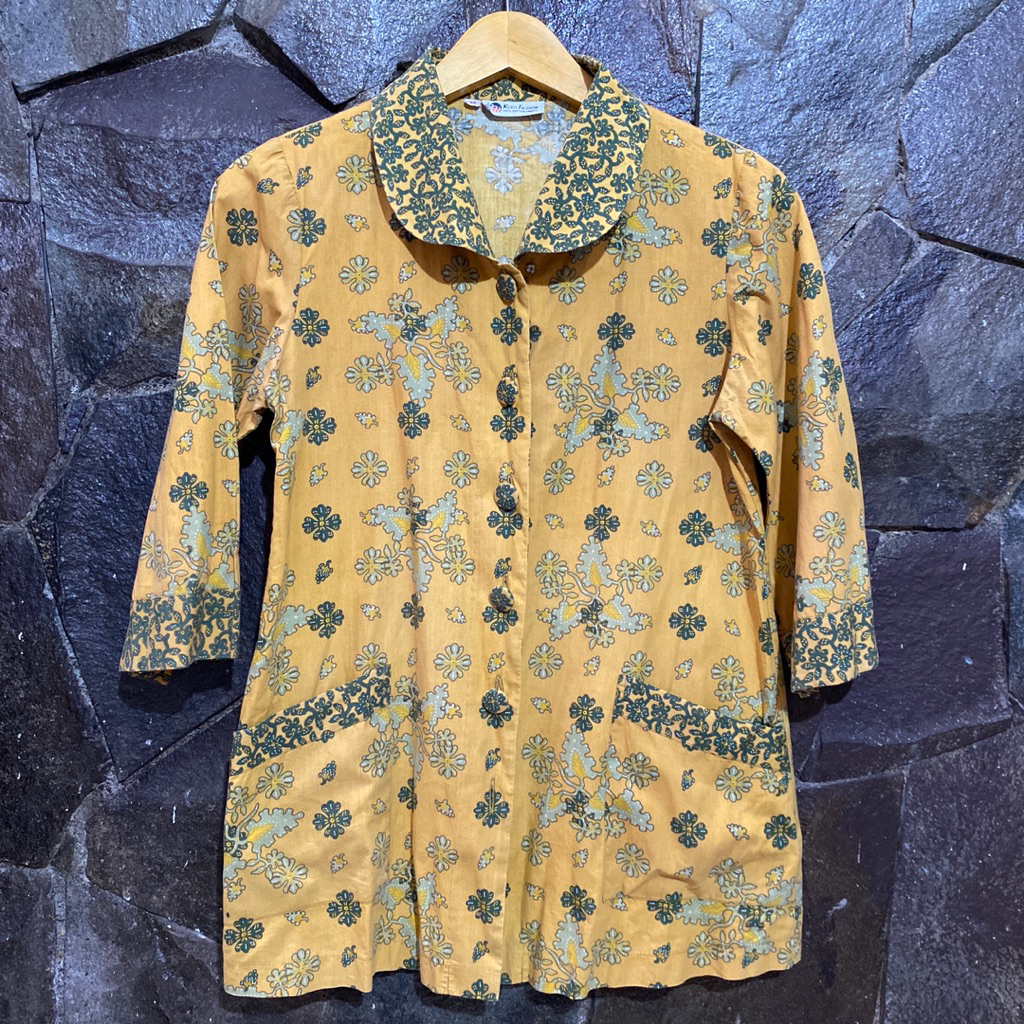 Preloved Atasan Batik Wanita by Batik Keris