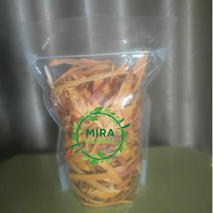 

kayu secang kering bahan minuman traditional atau jamu