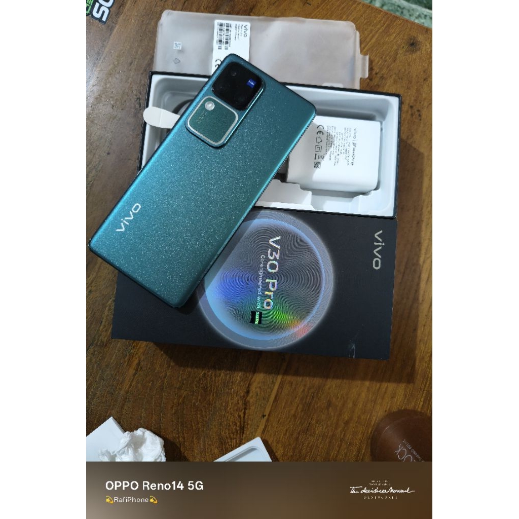 VIVO V30 PRO 5G 12/512GB.