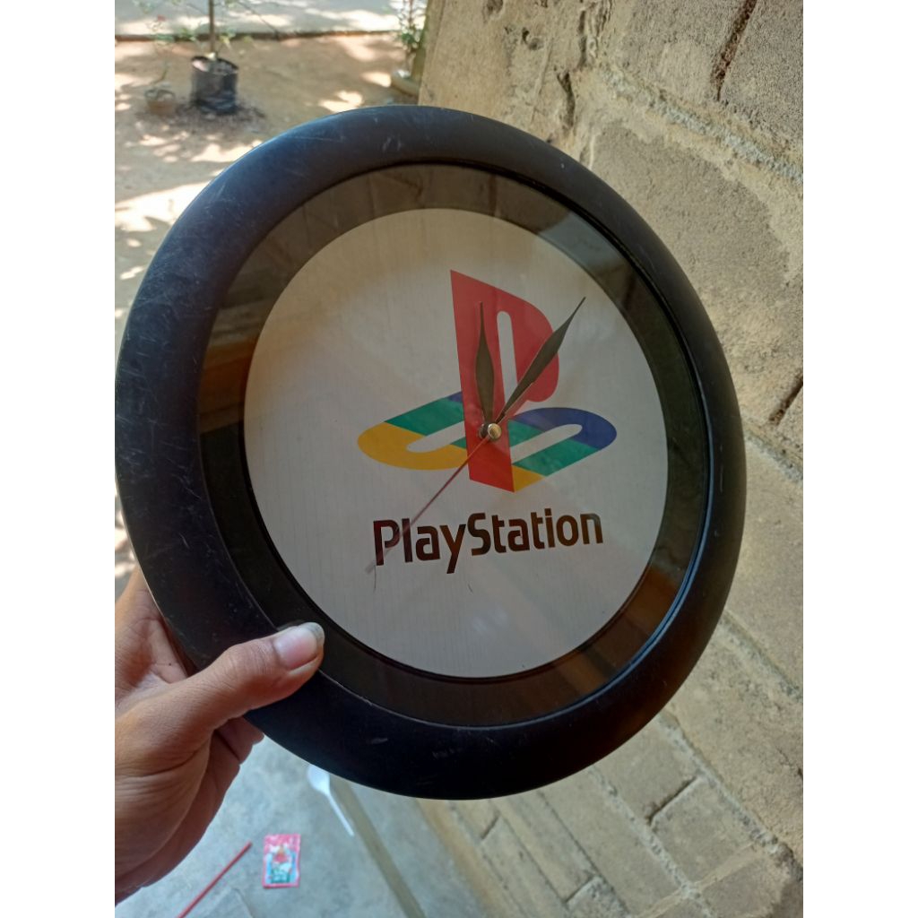 jam dinding jadul playstation
