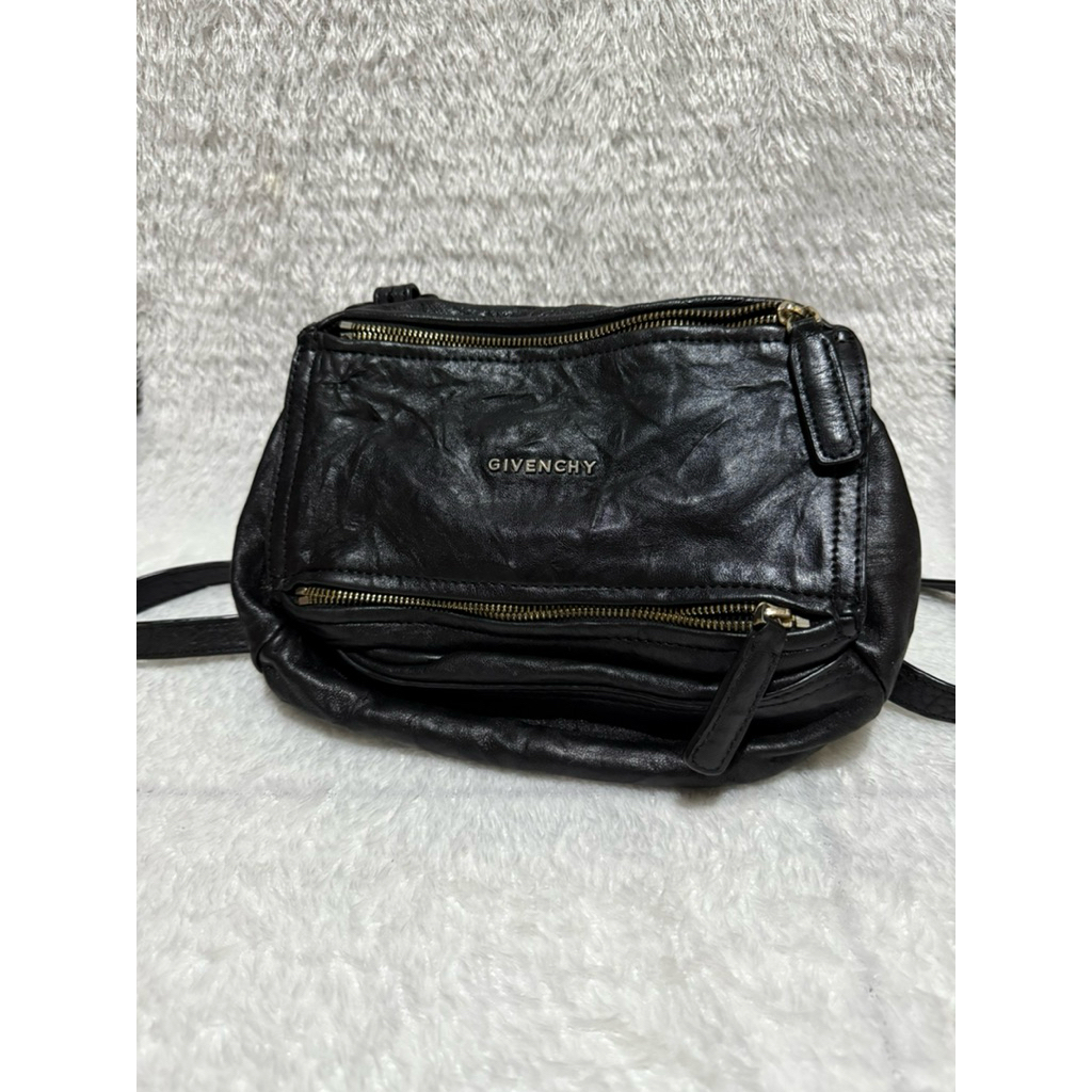 GIVENCHY “ Pandora mini “