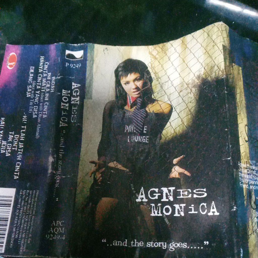 kaset pita AGNES MONICA L225