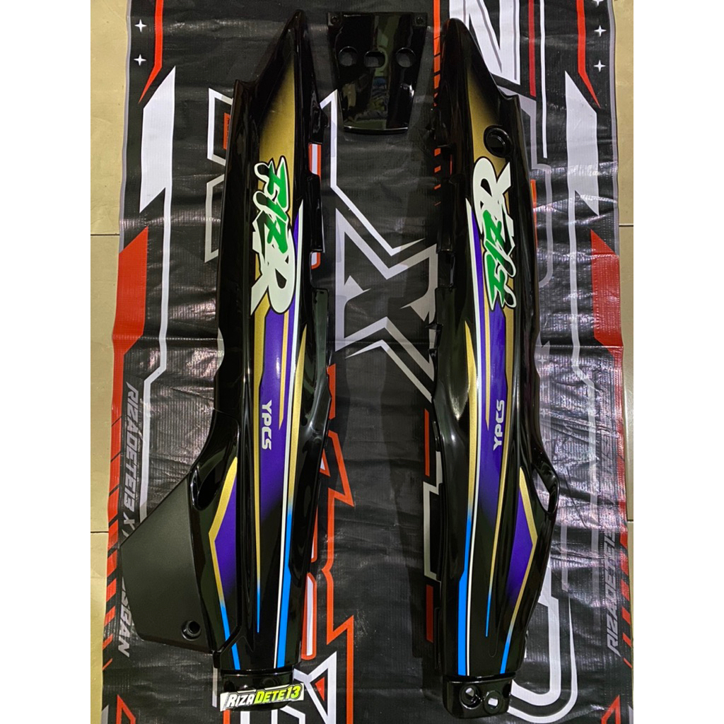 Cover Body Belakang Yamaha Fiz R 1997 1998 Hitam Striping Garis Ungu