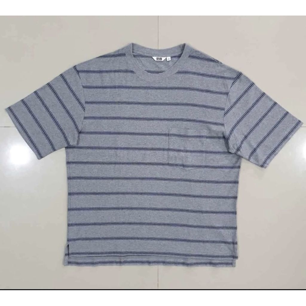 KAOS POCKET UNIQLO