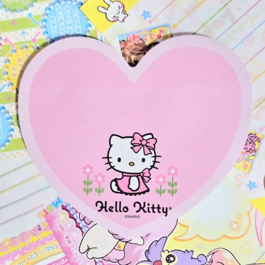 

Heisei Retro Sanrio Hello Kitty Heart Memopad