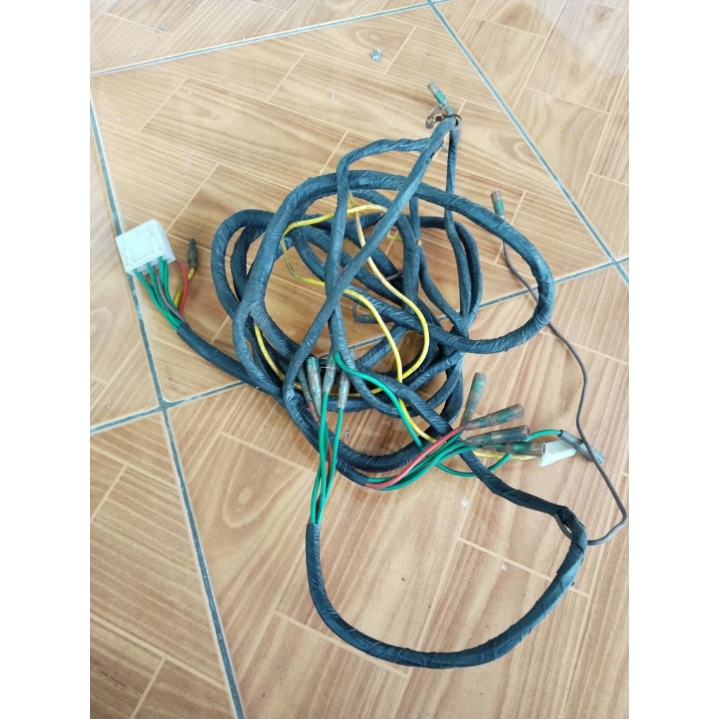 kabel body tengah belakang colt T120 bagong