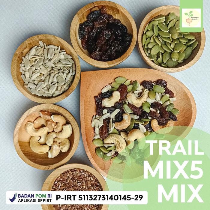 

SUPER TRAIL MIX (9 MIX) 500GR - Almond, Cranberry, Cashew, Sunflower seed, Pumpkin seed, Raisin, Chia Seed