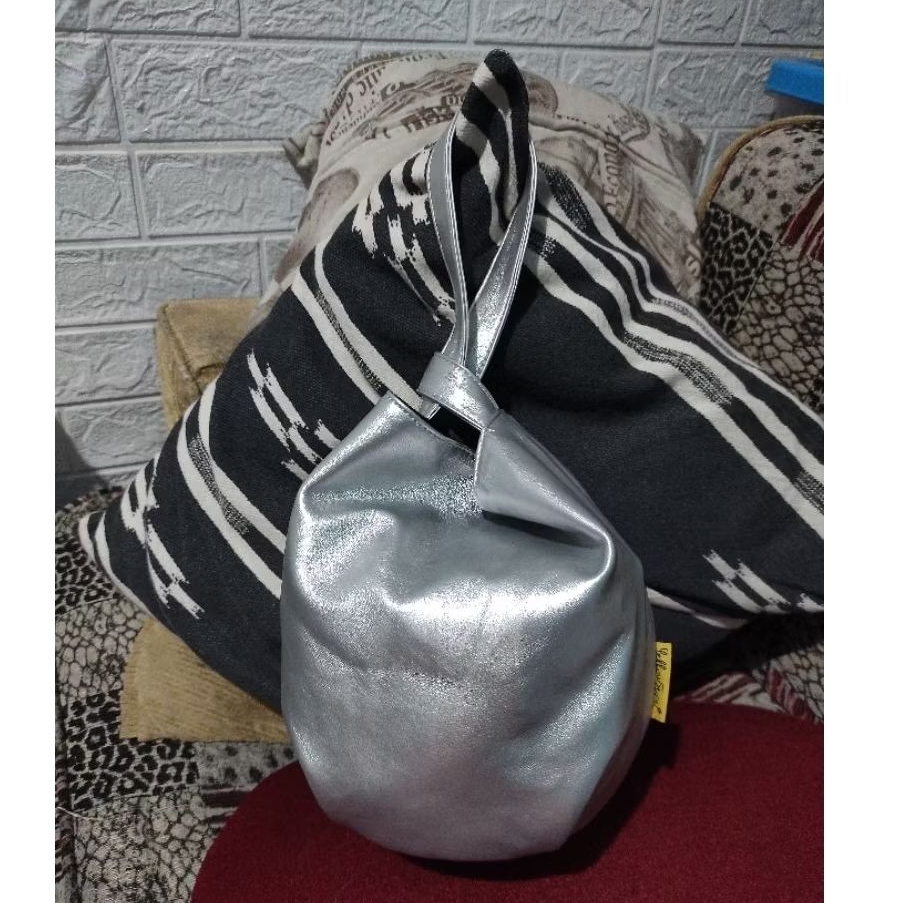 Tas Hanbag Silver Preloved