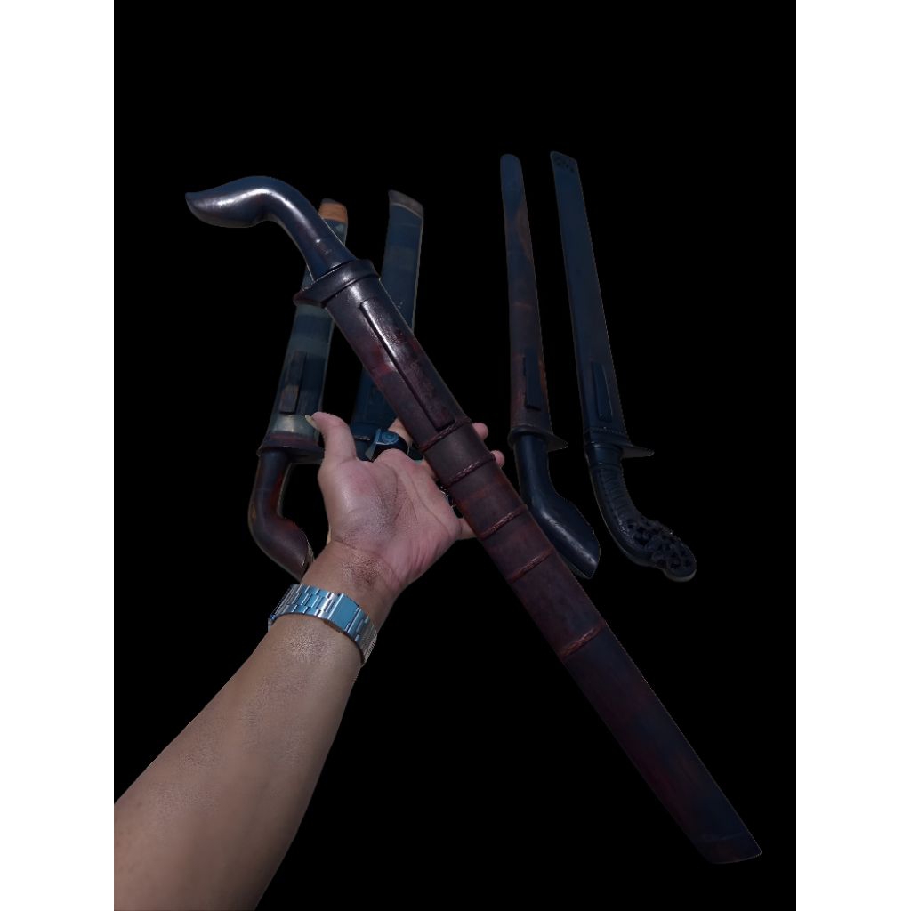 Pusaka Trah Kasepuhan Cirebon - Pedang Sabet - Golok Paut Sintung - Pedang Sepuh - Golok Sepuh