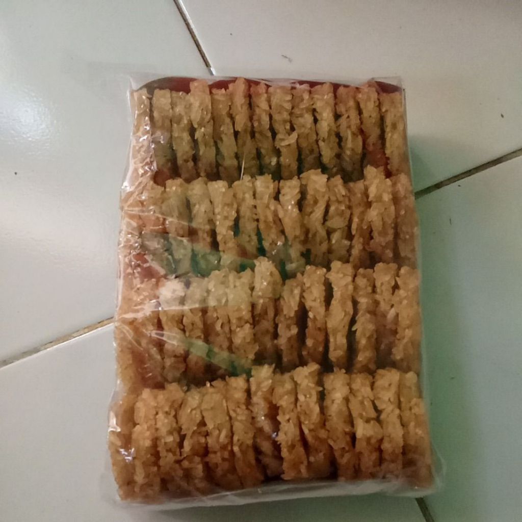 

rengginang homemade rasa trasi bawang