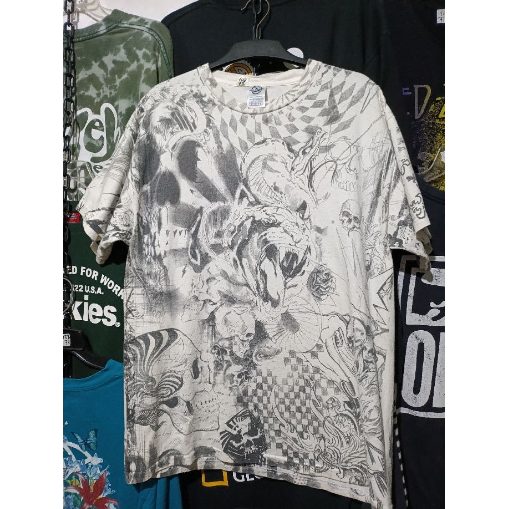 kaos t-shirt brand vintage art tengkorak full print tag delta