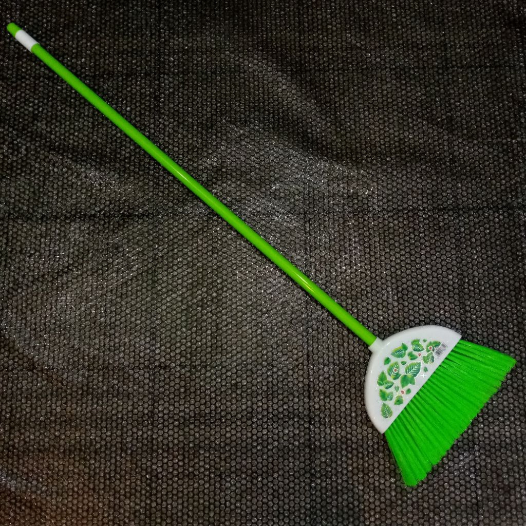 Sapu Lantai Merek NAGOYA Pembersih Bersih Rumah Ruangan Kamar Bersih Warna Hijau / Pink Tongkat Stik