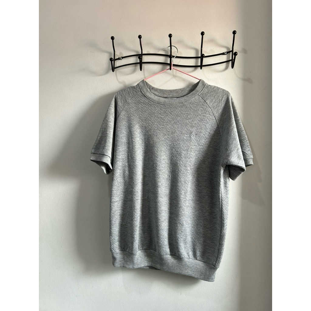 preloved kaos pria abu details