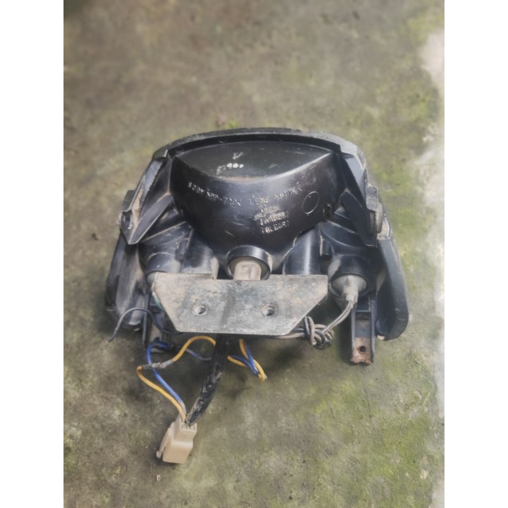 REFLEKTOR STOPLAMP LAMPU BELAKANG FIZR FIZR ORIGINAL SET BREKET