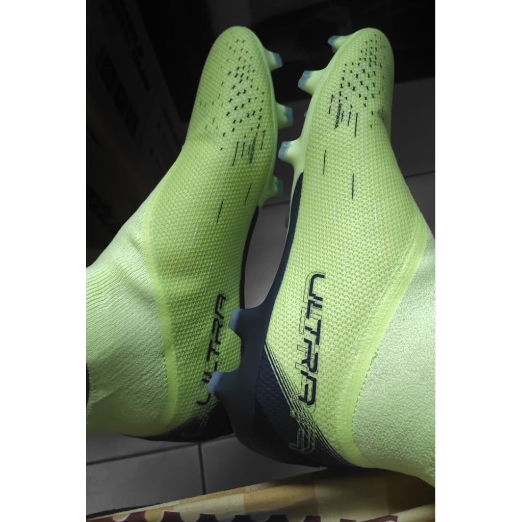 Puma Ultra Match+ LL FG/AG – Fizzy Light 107032-01 Original size 45 with box. Sepatu sepak bola atau