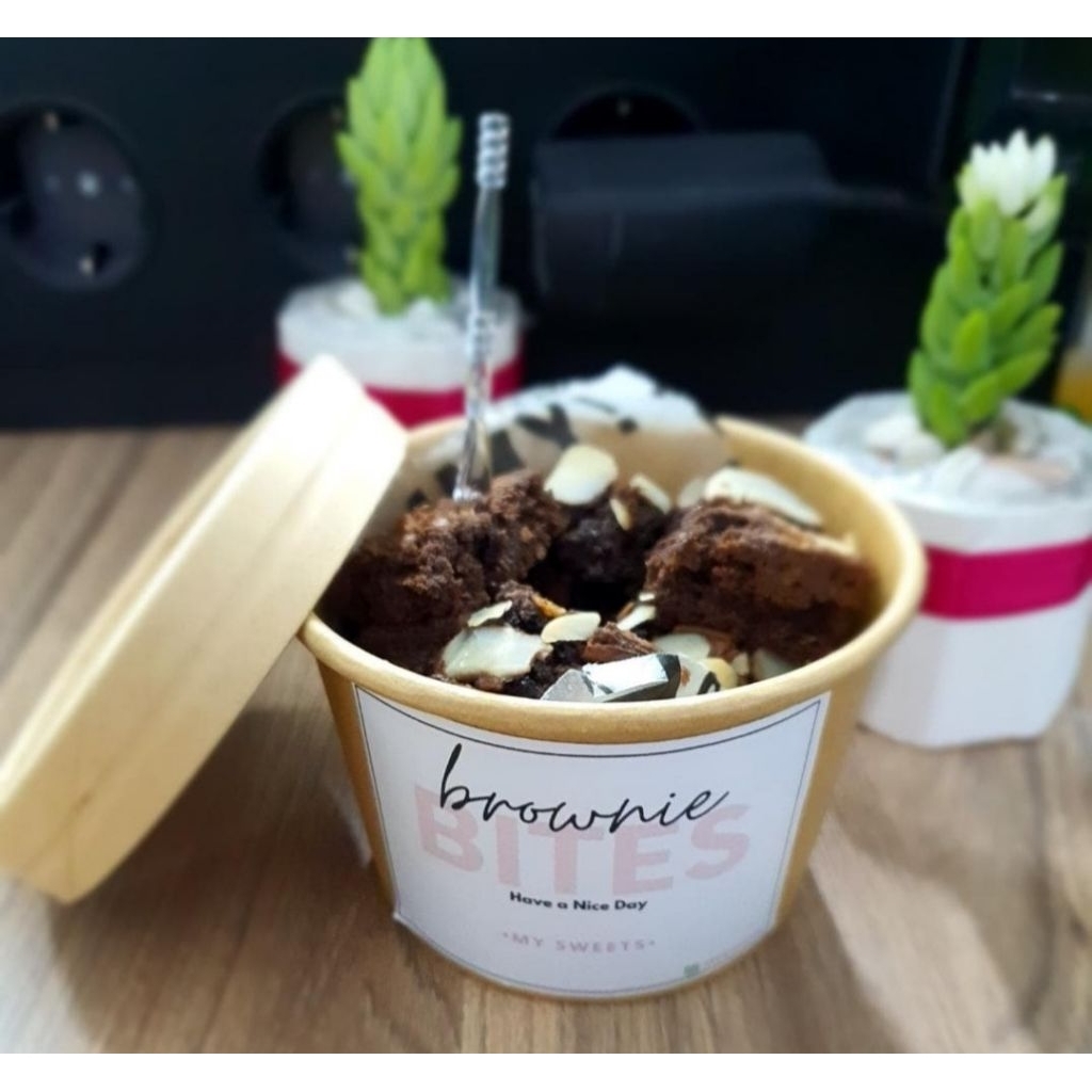 

FUDGY BROWNIES BITES CUP