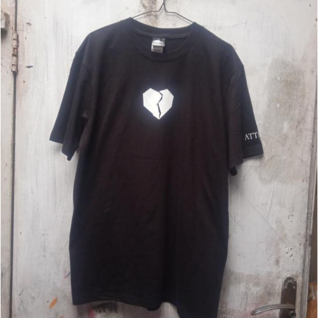Kaos T-shirt Atticus Clothing Company Broken Heart