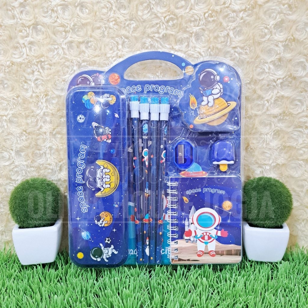 

Stationary Set Astronout Blue Staionary Space Program 5 in 1 Staionary Astronot Galaxy Alat Tulis Set Galaxy