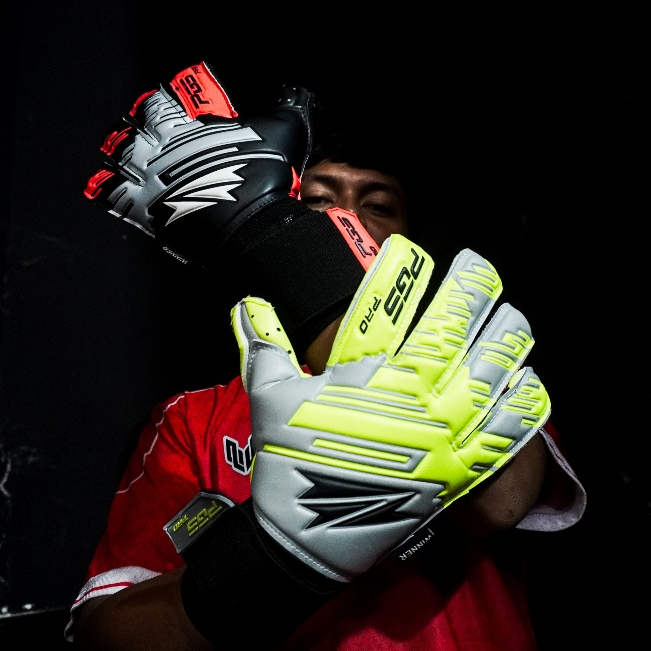 SARUNG TANGAN KIPER PGS WINNER SERIES