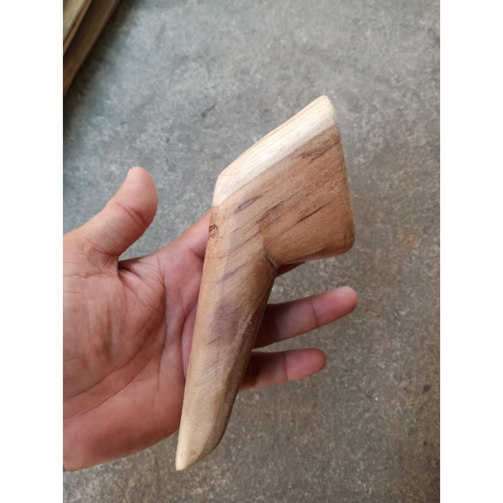 

Uleg Bumbu Tradisional Bahan Kayu Jadi(Buat Bumbu Lebih Sehat Dan Alami) Mudah Digunakan