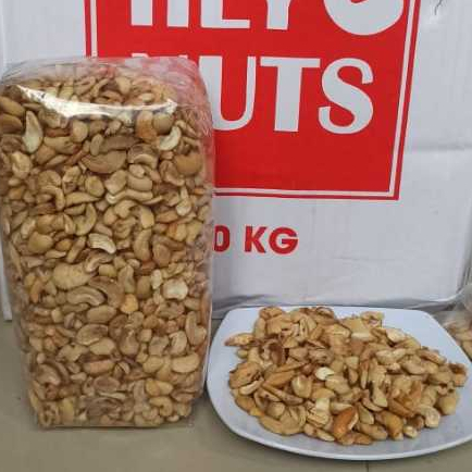 

Kacang Mede Pecahan Belah Dua Mentah Mete Patahan Murah ( SS / WS Grade 2 ) 1kg