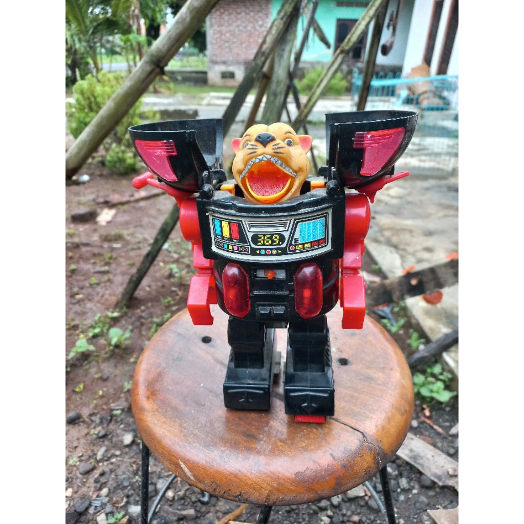 Mainan Robot Dino Singa jadul made in Taiwan off