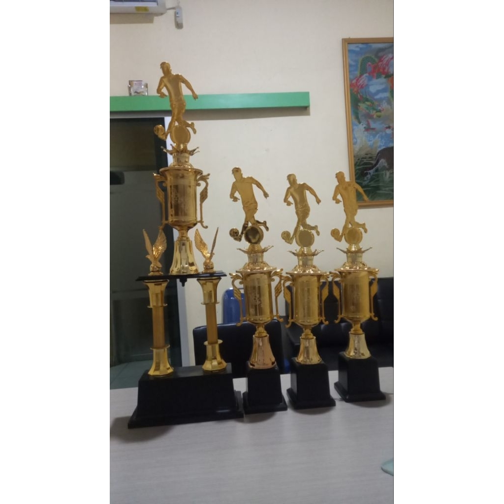Trophy Piala sepak bola 1 set (2 1 1 1)