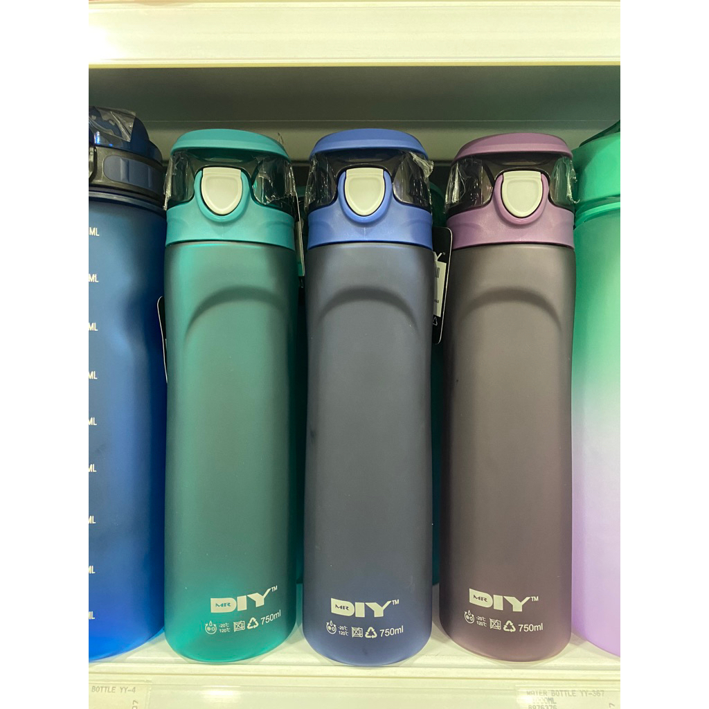 MR DIY - Tumbler Botol 750 ml - Drinking Bottle Sport Aesthetic