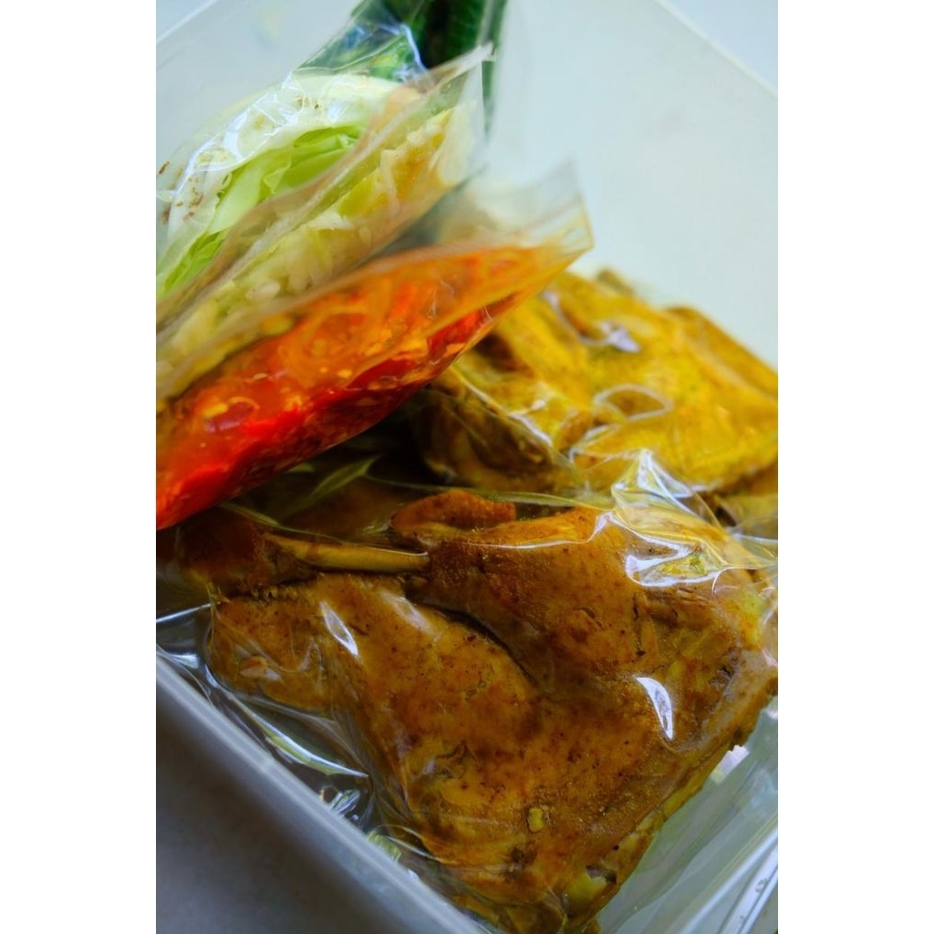 

Ayam/Bebek Ungkep Wenaakk Frozen