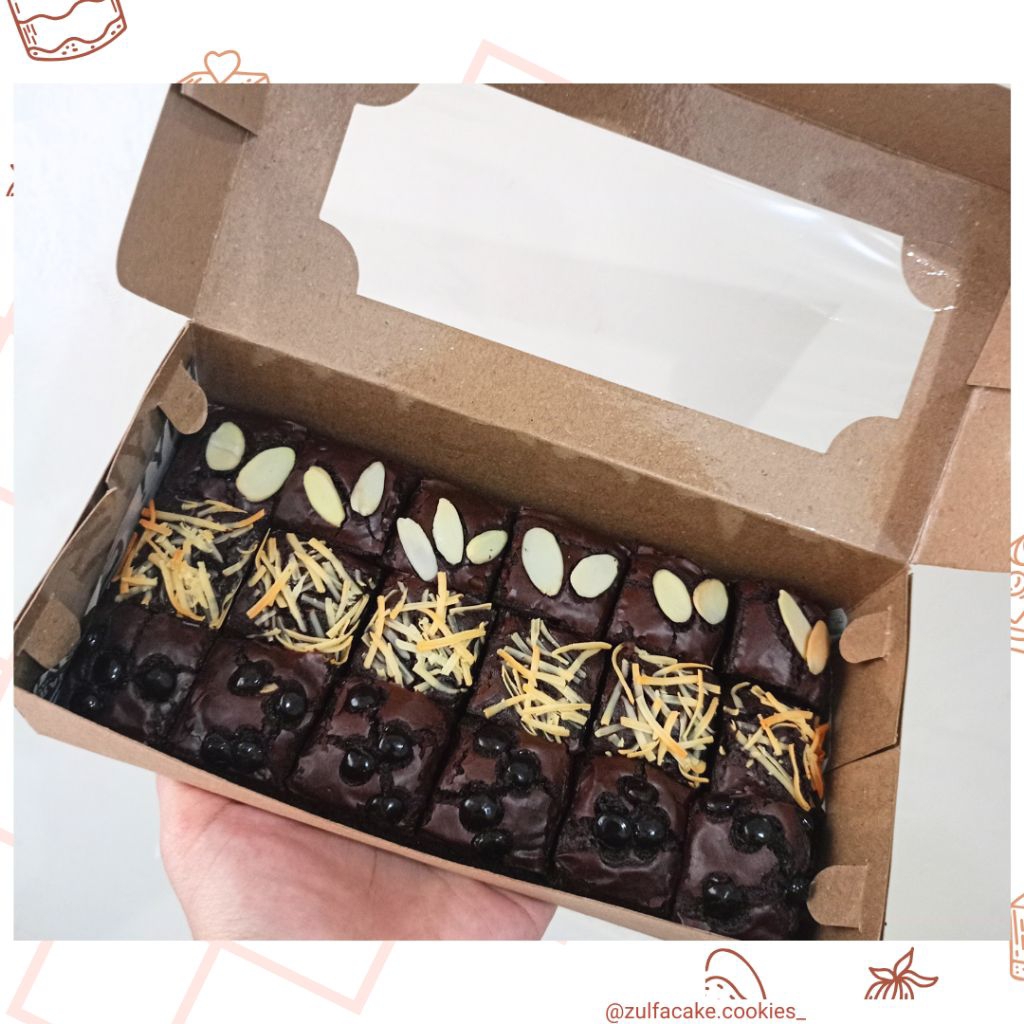 

Fudgy Brownies 20x10 || Brownies Panggang 18 Sekat || Brownies Coklat Shiny Chrust