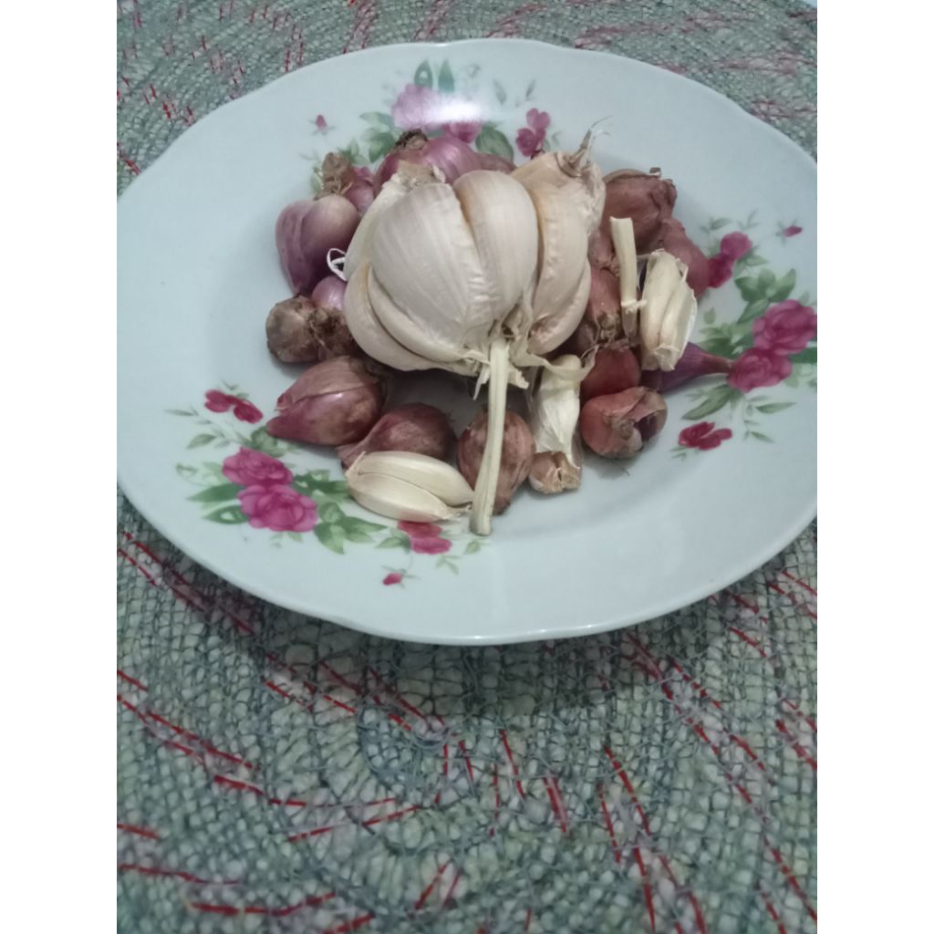 

Bawang Merah Brambang + Bawang Putih Campur Kiloan 1/2 kg 500 gram Bersih Kering - Aneka Bumbu Dapur