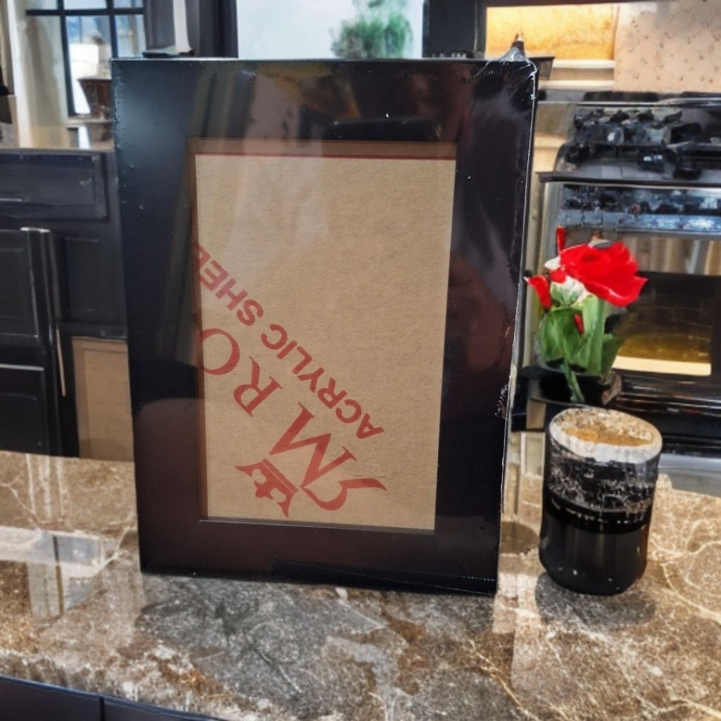 Pigura foto ukuran 4R kaca akrilik