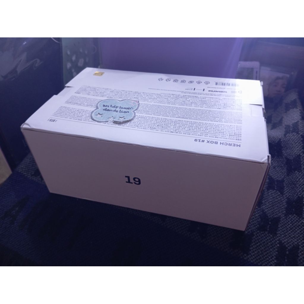 

merchandise box 19 mb19