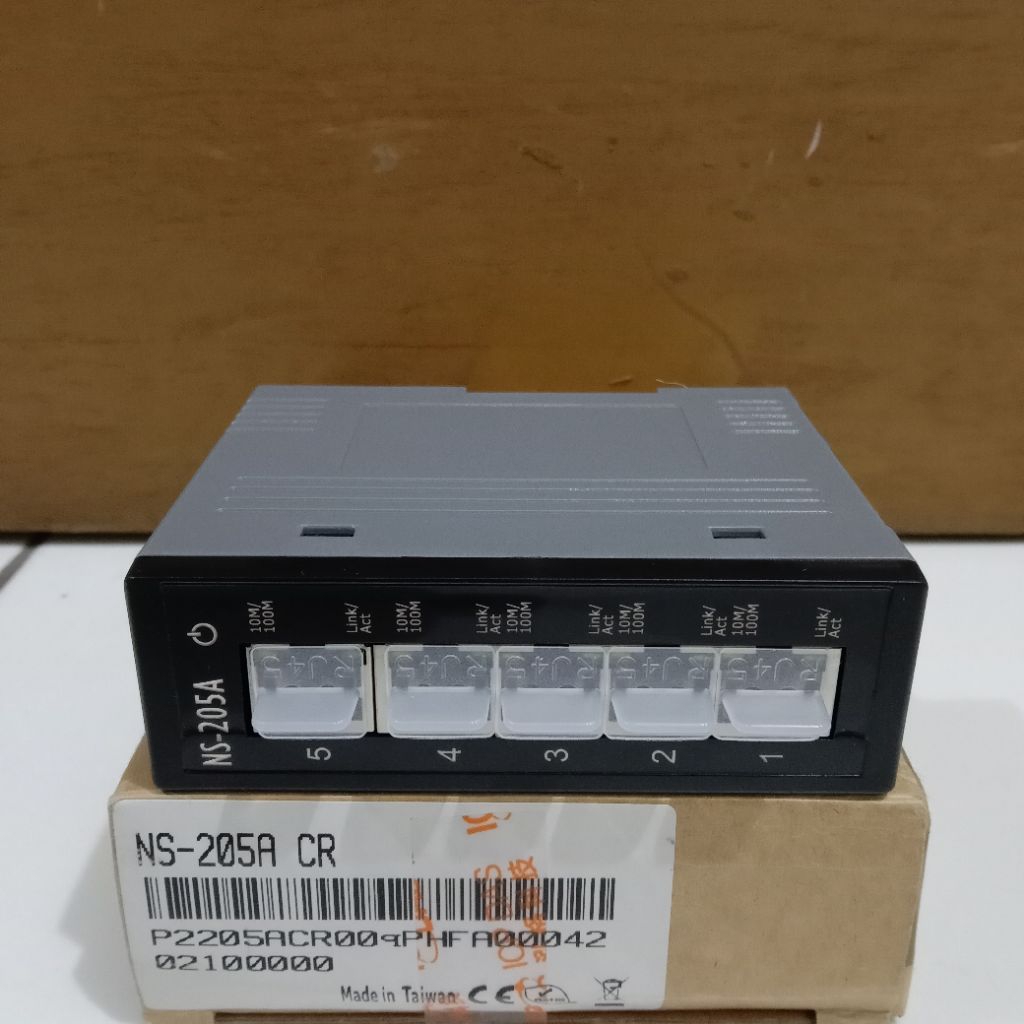 Industrial Ethernet Switch 5 Port ICPDAS NS-205A CR Original