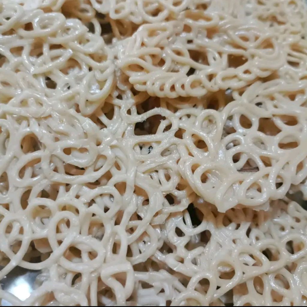 

Kerupuk Tenggiri Kerupuk Ikan Mentah Cap Bandungan 1kg