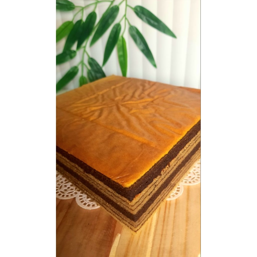 

Lapis legit original coklat 17x17