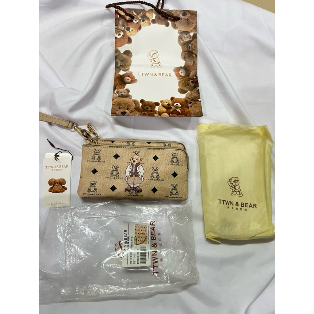 TTWN & Bear Wallet