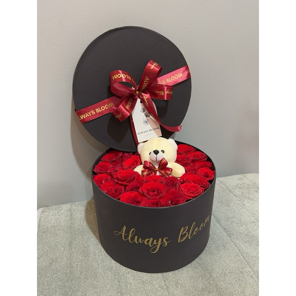 

HAMPERS FLOWER BOX BUKET BUNGA MAWAR KADO SURPRISE GIFT HADIAH ANNIVERSARY ULANGTAHUN WISUDA GRADUATION