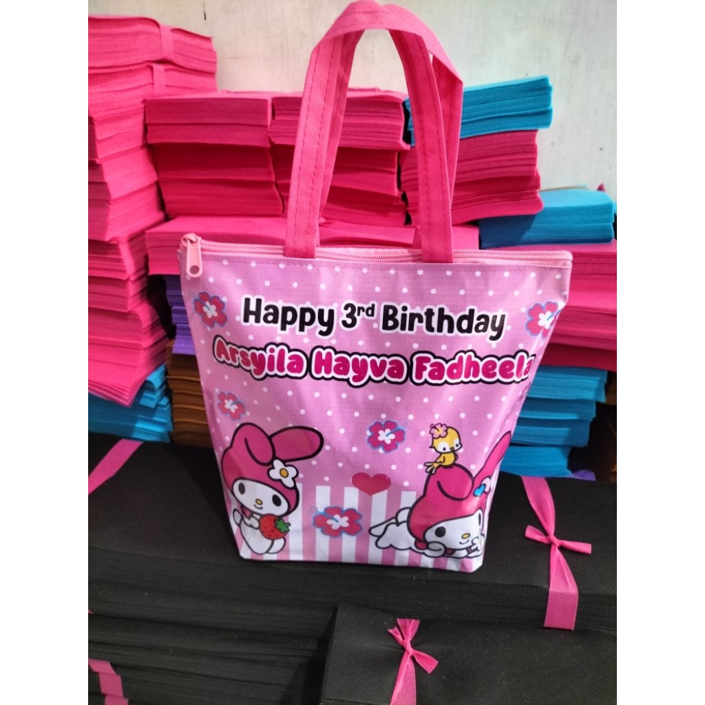 

Tas ultah sanrio / Tas ulang tahun custom / tas pesta ulang tahun anak