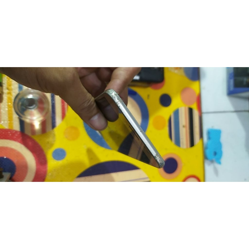 prime/tulang Samsung SM-J710FN/DS bonus kelengkapan nya lcd nya gembling jual sesuai Poto