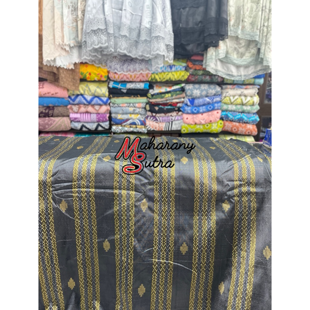 kain meteran tenun sutra kain sarung motif subbi